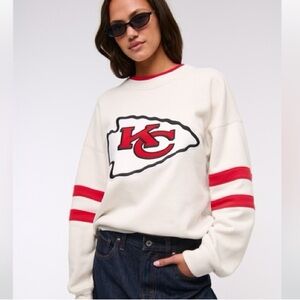 Abercrombie and Fitch Kansas City Chiefs Sunday Crew
